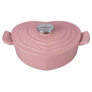 1.125 Qt Shallow Heart Cast Iron Cocotte Pink