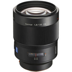Sonnar T* 135mm f/1.8 ZA Lens
